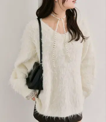 mystic 앞뒤 2way 푹신푹신 샤기 니트 화이트