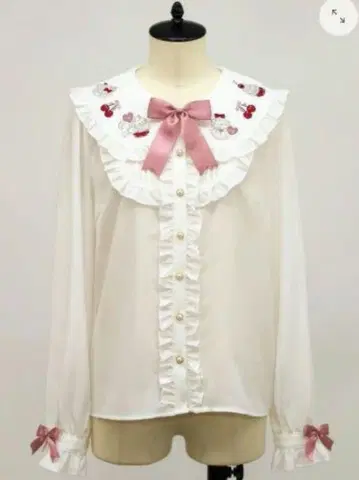 아마벨, Sweet Whip 프릴 블라우스