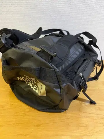2025년 11월 말까지 THE NORTH FACE 블랙 백팩 중형