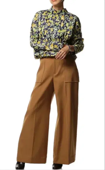 ASTRAET (아스트라에트) 턱 프론트 포켓 와이드 팬츠