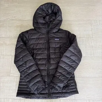 patagonia 블랙 다운 자켓 S 사이즈