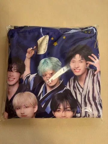 JO1 후드 부착 타월