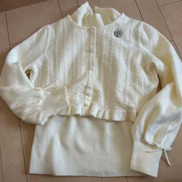 [ 새상품, 미사용품 ] 슈퍼 뷰티 아이보리 니트 앙상블 44