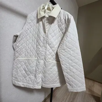화이트 퀼팅 자켓 40