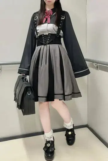 아마벨, Nostalgic Voyage 스커트 블랙