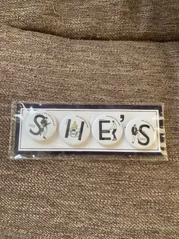 SHE'S 캔뱃지 3개 세트