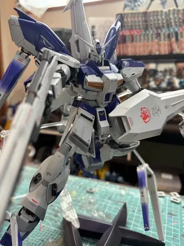 하이뉴 건담 MG 완성품 페인팅 완료