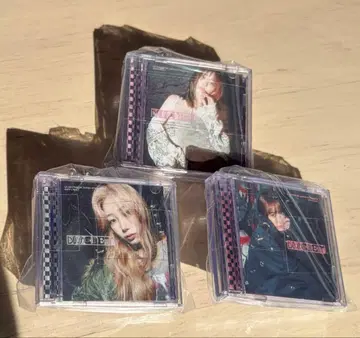 LESSERAFIM 르세라 미니 CD 컬렉션 가챠가챠 3종 세트