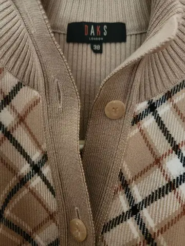 DAKS 베이지 체크 무늬 가디건 38