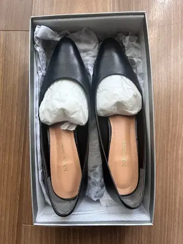 J&M DAVIDSON 블랙 가죽 펌프스