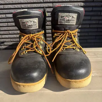 VANS 블랙 하이컷 부츠