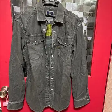 G-STAR RAW 그레이 데님 긴팔 셔츠 포켓 부착