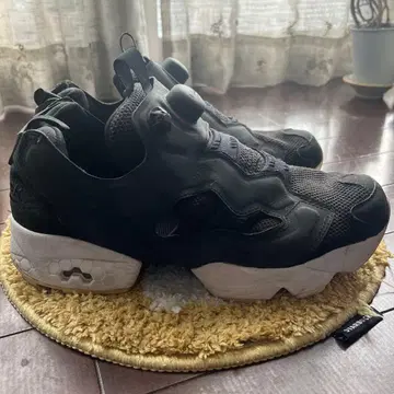 Reebok 인스타펌프퓨리 블랙 스니커즈 25.5cm