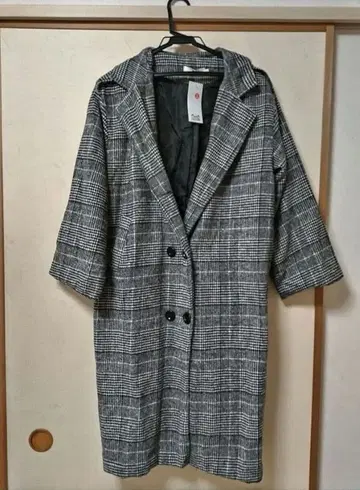 미사용 새상품 LUSON 그레이 계열 체크 체스터 코트
