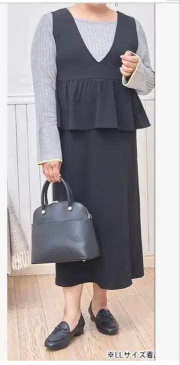 시마무라 HINA 페플럼 오버롤 스커트 블랙 3L 완판템 택 포함