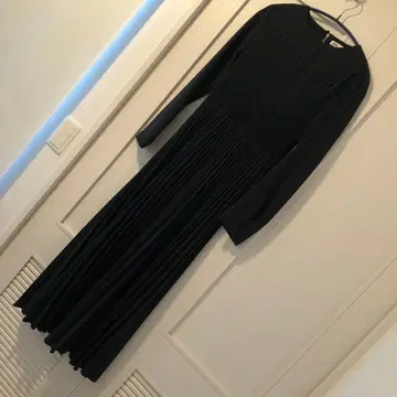 미사용품 ZARA 블랙 플리츠 원피스 롱 블랙