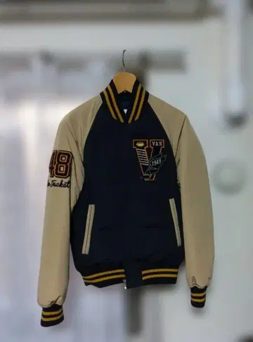 VAN 바시티 자켓 네이비/베이지