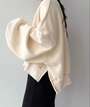 OSUMITSUKI sweat / 오스미츠키 슈퍼 오버 맨투맨