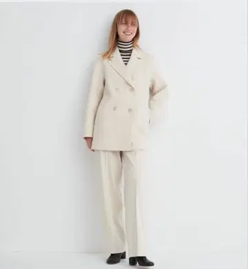 유니클로 더블 페이스 숏코트 M 12/18 가격 인하