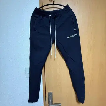 VANQUISH 블랙 조거 팬츠 S