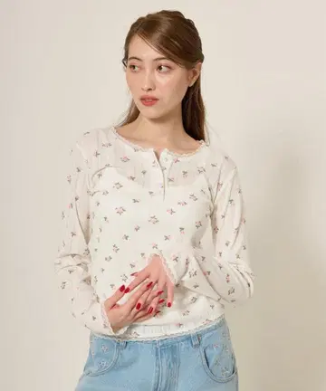 클리어 버튼 헨리넥 티셔츠 TINA: JOJUN