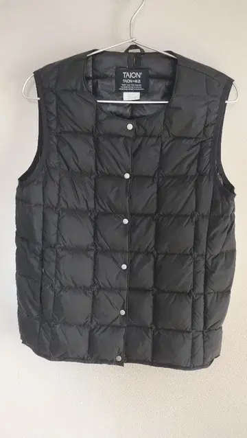 TAION 블랙 다운 베스트