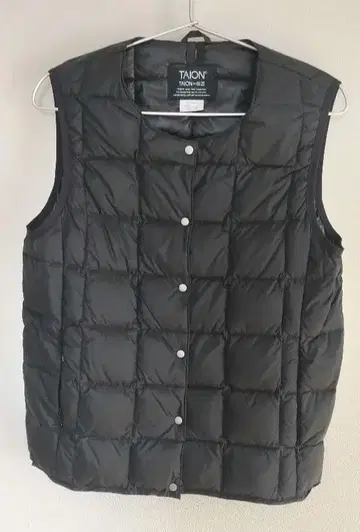 TAION 블랙 다운 베스트