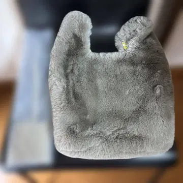 cloudy 퍼 백 그레이지