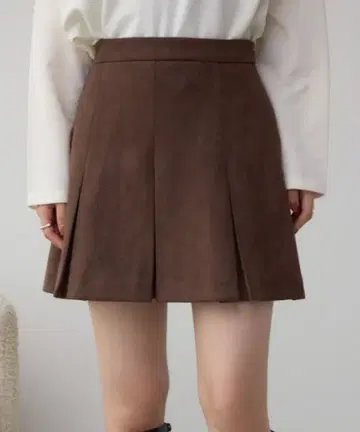 [ 미사용 ] AZUL 플리츠 스코트 BRN 브라운 스웨이드