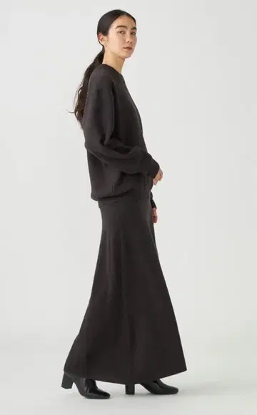 ACTUS eauk 플레어 니트 스커트 새상품