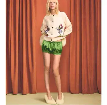 ZARA 데이지 덕 자수 니트 가디건