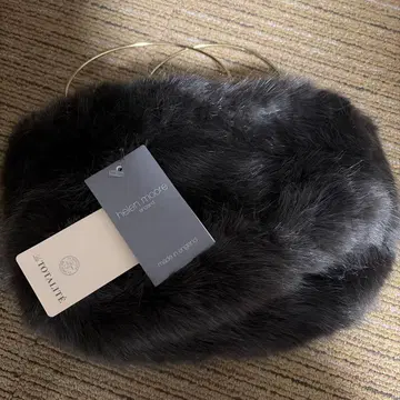 새상품급 HELEN MOORE 헬렌 무어 퍼 백