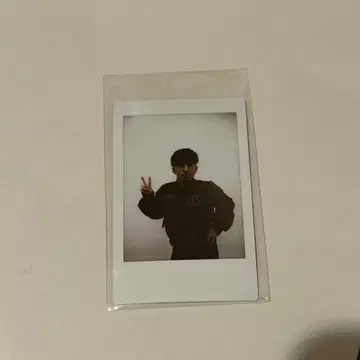 Valuenceinfinities NAOKI 폴라로이드