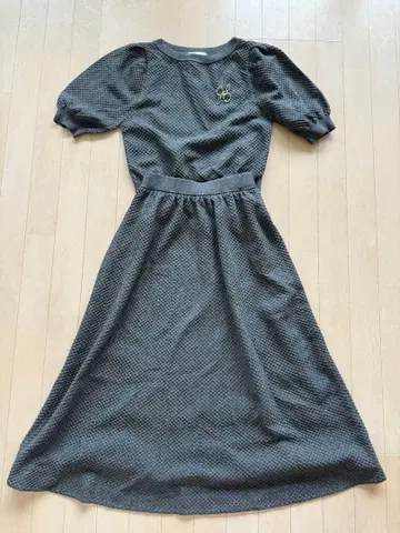 CELFORD 브로치 와플 니트 셋업