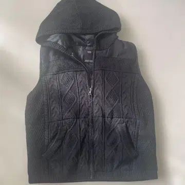 [ 새상품급 ] 후드 부착 블랙 베스트 M 사이즈