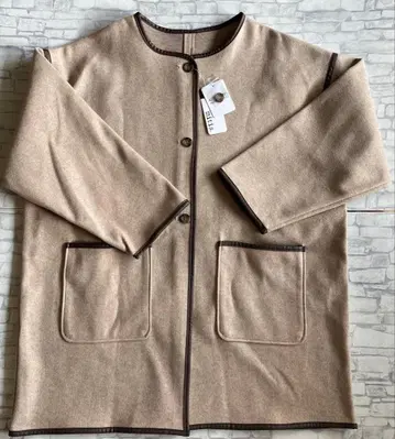 새상품 택 포함 미티스 베이지 코트 다크 브라운 테두리 디자인