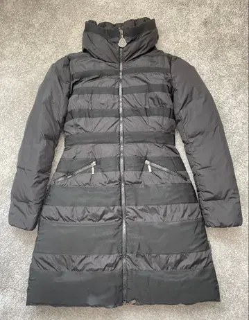 MONCLER 블랙 다운 자켓 미디 기장