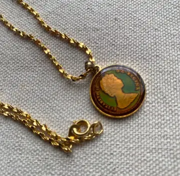 엘리자베스 금화풍 목걸이 레트로