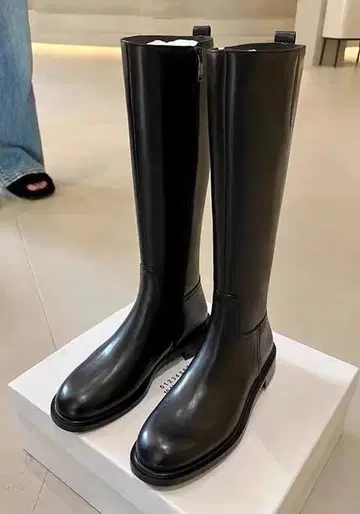 [ 새상품 ] 블랙 롱 부츠 골드 버클 포함