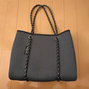 메쉬 토트백 블랙