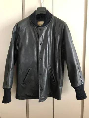 Canyon de Chelly 블랙 가죽 벤치 코트