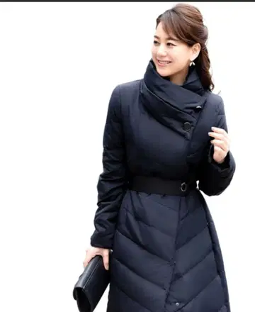 하이넥 비대칭 다운 코트(RUIRUE BOUTIQUE)