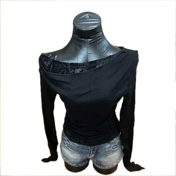 블랙 오프숄더 긴팔 레이스 상의