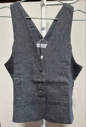 마오 메이드의 그레이 V넥 베스트