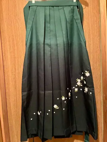 새상품급 다크 그린 벚꽃 자수 하카마 졸업식