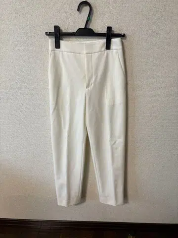 23구 화이트 팬츠 32
