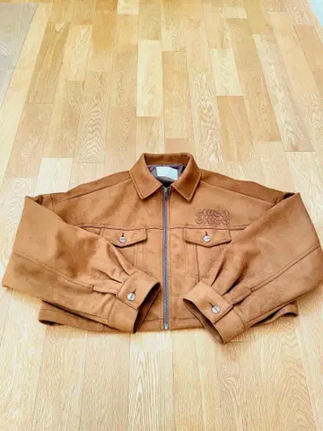 Chico 로고 숏 기장 지퍼 스웨이드 블루종