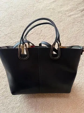 블랙 핸드백 꽃무늬 내부