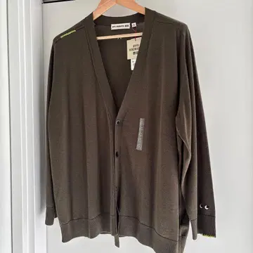 유니클로 아냐 메리노 오버 사이즈 V넥 가디건 미사용 새상품