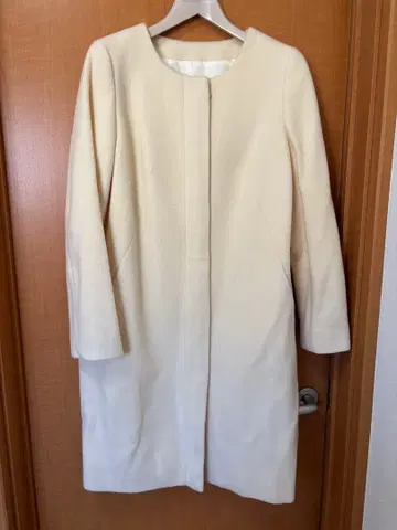 STRAWBERRY-FIELDS 아이보리 노카라 코트